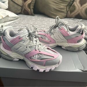 Stylish Pink and Gray Men/Women Sneakers
